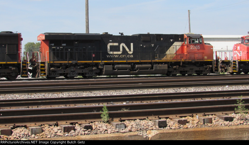 CN 2265